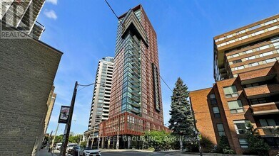 Building Photo - 32 Davenport Rd