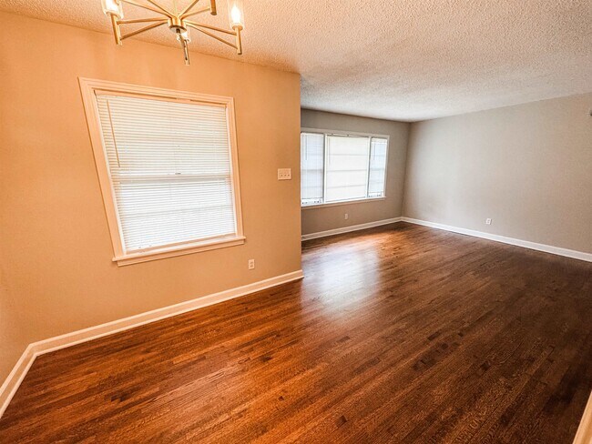 Building Photo - 1439 Woodston Rd