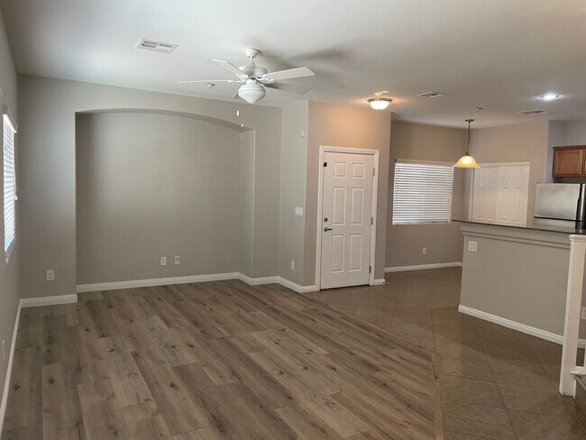 Foto del edificio - 2359 Koho Dr