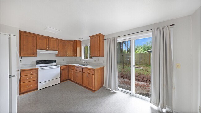 Foto del edificio - 2 Bed 1 Bath - No Pets - NAS Whidbey