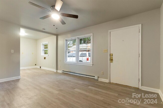 Building Photo - 1315 Commercial Ave