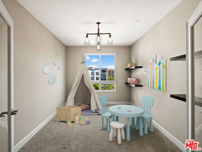 Building Photo - 12887 W Runway Rd