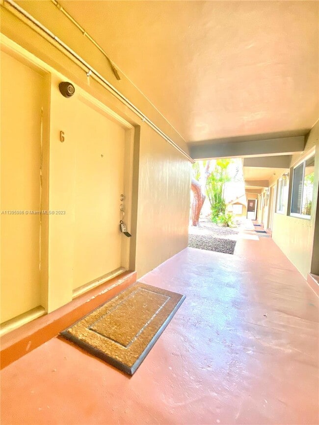 Building Photo - 6310 SW 79th St