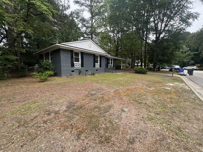 Building Photo - 3BD/1.5BTH RENTAL HOME