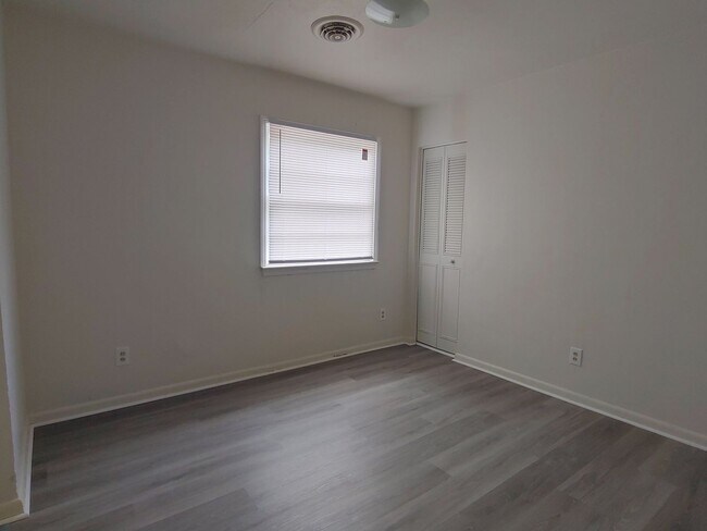 Foto del edificio - 3 BR 1.5 BA single family house