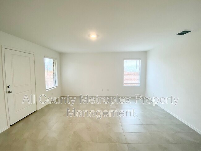 Foto del edificio - 6905 Adderly Rd