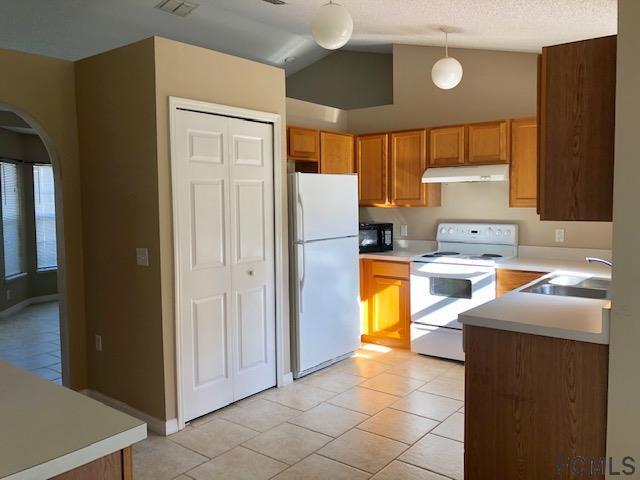 Building Photo - 42 Londonderry Dr