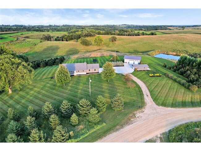 Foto del edificio - 66182 310th Ave