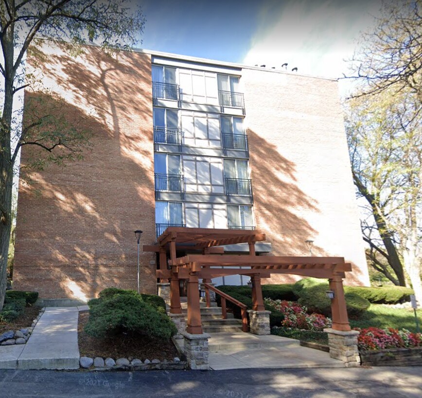 5810 Oakwood Dr Unit 5C, Lisle, IL 60532 Condo for Rent in Lisle, IL