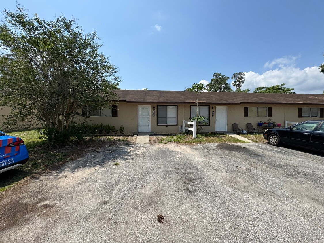 Foto principal - NEWLY RENOVATED 3 Bedroom/2 Bath Unit! Was...