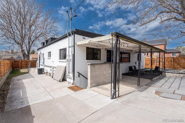 Foto principal - 2454 Irving St