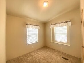 Building Photo - 375 W Patrician Dr