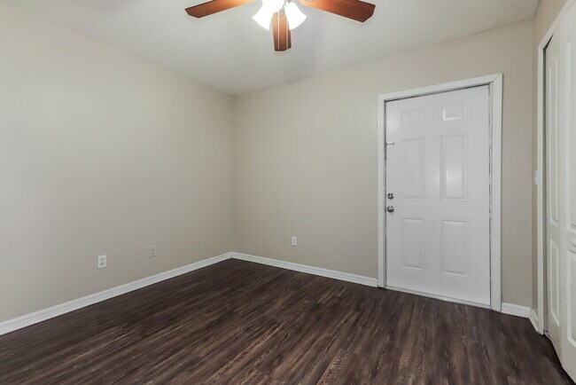 Building Photo - 1720 Mosaic Forest Dr