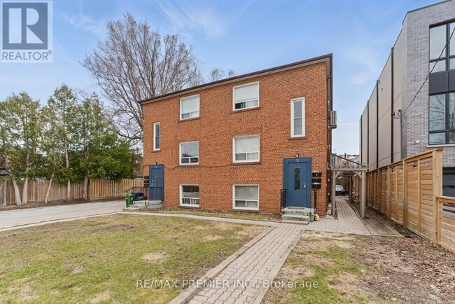 Building Photo - 9 Bracebridge Ave