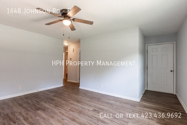 Foto del edificio - 1648 Johnson Rd