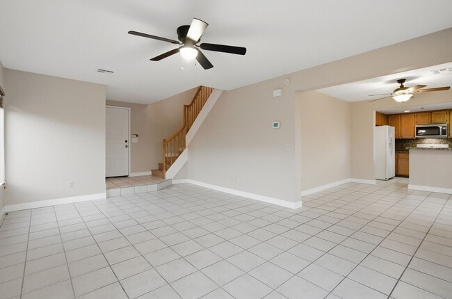 Foto del edificio - Beautiful 4 Bedroom Home with a Pool in Whitney Ranch!