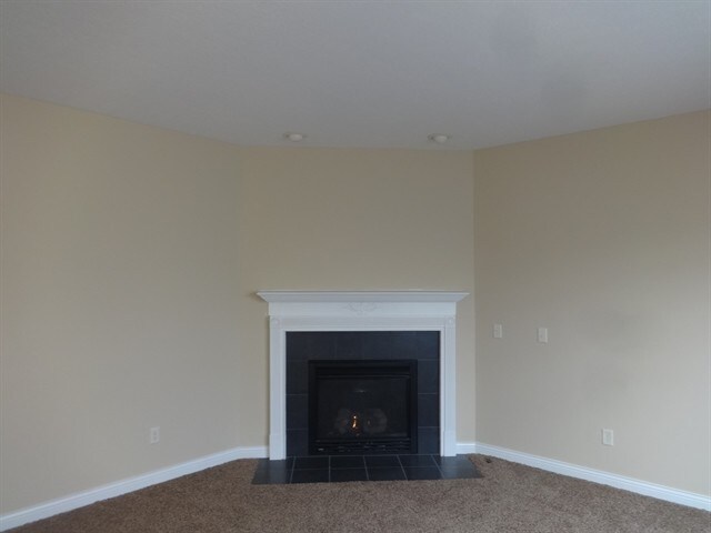 Foto del edificio - 475 Shellbark Rd