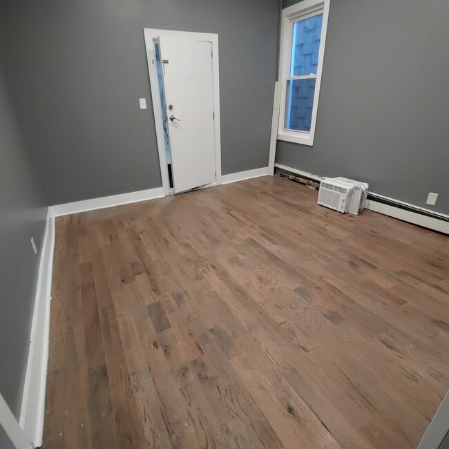 Building Photo - 1607 Kerrigan Ave