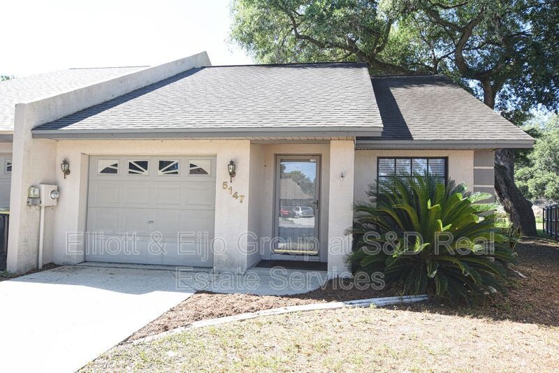 Primary Photo - 5147 Fairfield Dr
