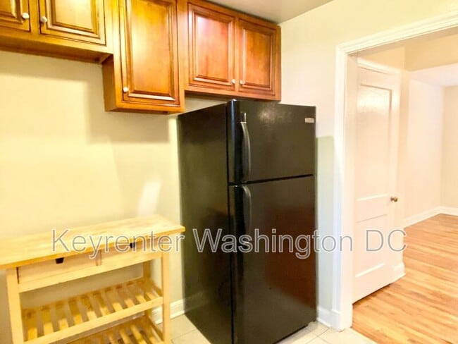 Building Photo - 4615 Central Ave NE