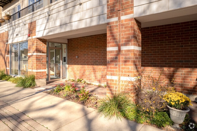 Entrance - Dewes Court