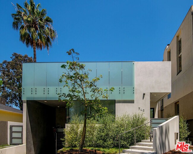 Foto del edificio - 732 Huntley Dr