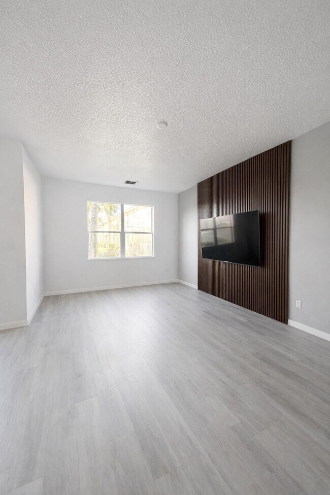 Foto del edificio - 1506 Seminole Palms Dr