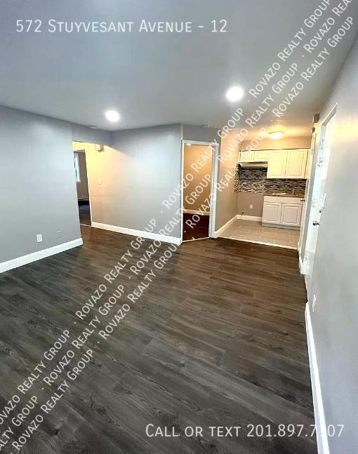 Primary Photo - 572 Stuyvesant Avenue, #12 - 3 bedroom in ...