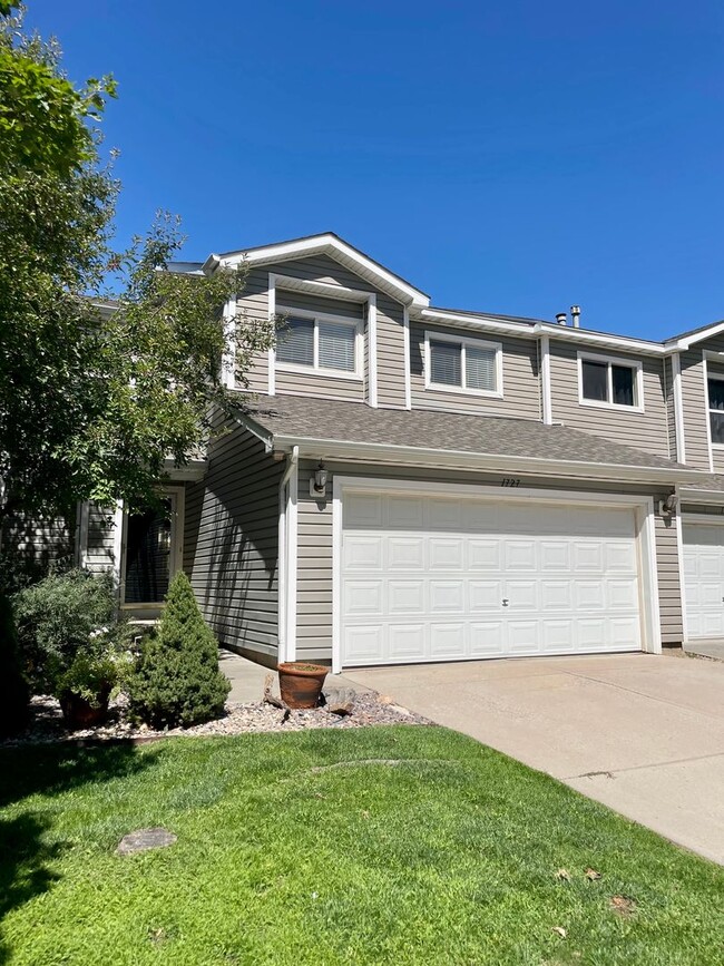 Building Photo - Cozy 3 Bed 2.5 Bath Townhome in Northwest ...