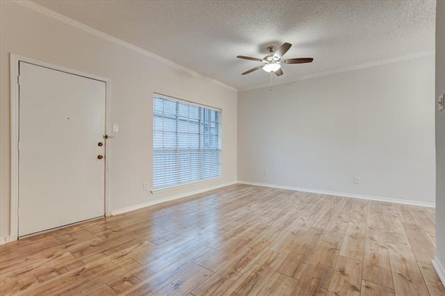 Foto del edificio - 4428 Harlanwood Dr