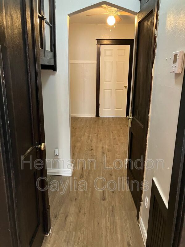 Foto del edificio - 3753-3755-3755 Dunnica Ave