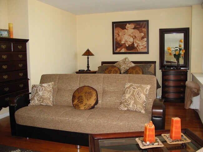 Foto del edificio - 4250 N Marine Dr