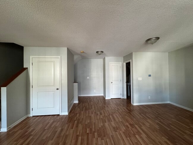 Foto del edificio - 4844 NE Milligan Ln