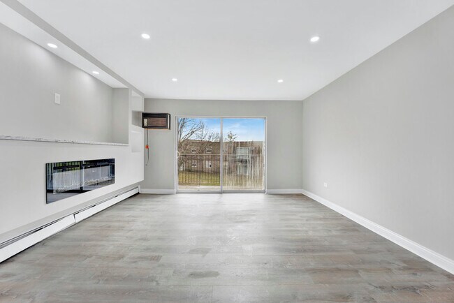 Foto del edificio - 121 W 63rd St