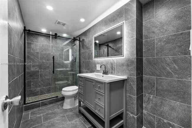 Foto del edificio - 401 Golden Isles Dr