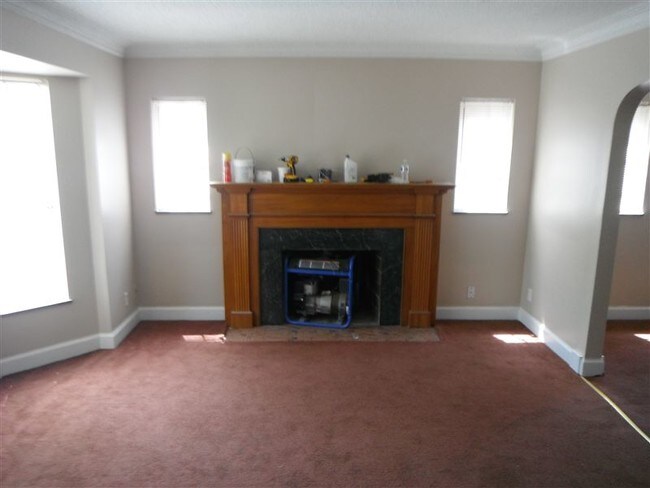Building Photo - 17135 Chandler Park Dr