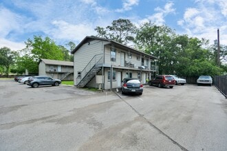 Building Photo - 9211 N Green River Dr