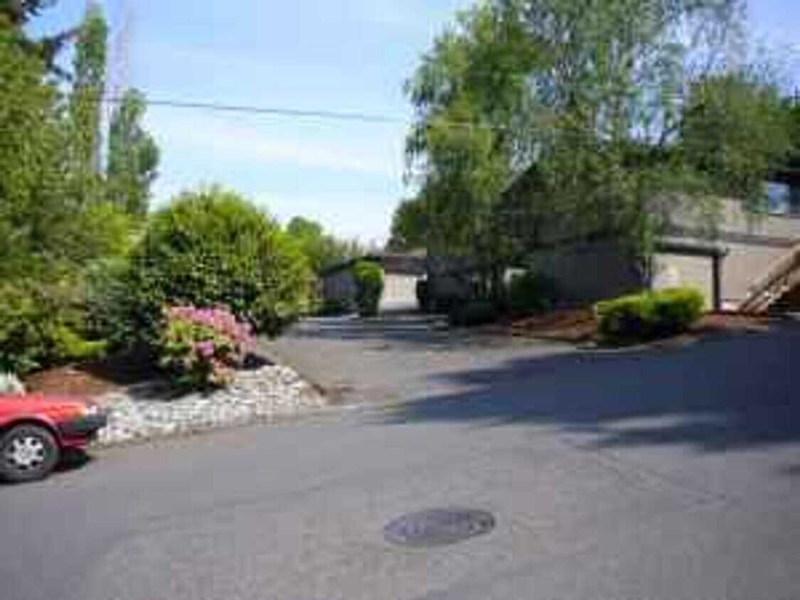 Foto del edificio - Charming 2-Bedroom Ranch-Style Apartment – Vancouver, WA - Free 1st Months Rent w/ 12 Mth Lease
