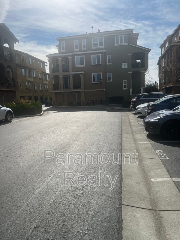 Building Photo - 1997 Lee Way