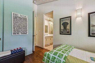 Building Photo - 1819 Zinfandel Ln