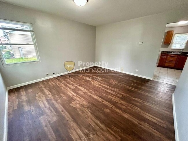 Foto del edificio - 7713 Beech Ave