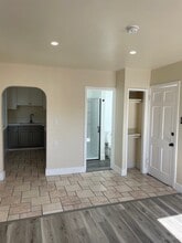 Building Photo - 821 S Grevillea Ave