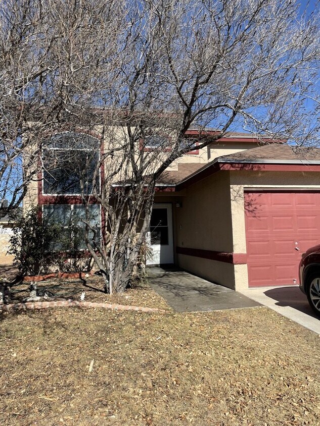 Foto principal - 729 Linda Johnson Ave