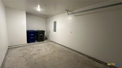 Building Photo - 1209 Lehmann Dr