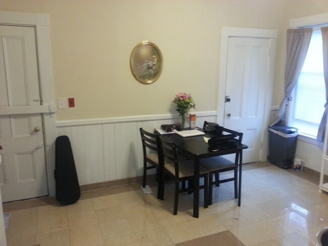 Foto del edificio - 23 N Beacon St