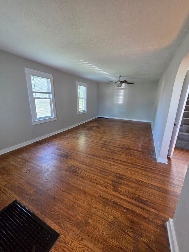 Foto del edificio - Three Bedroom Single Family Home AVAILABLE NOW