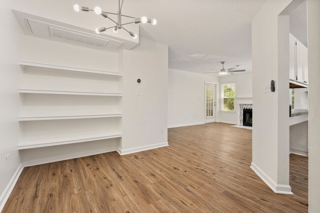 Building Photo - 600 Audubon Lake Dr