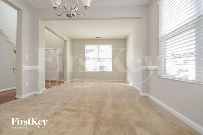 Building Photo - 1226 Golden Eagle Dr