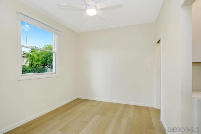 Foto del edificio - 4821 Monroe Ave