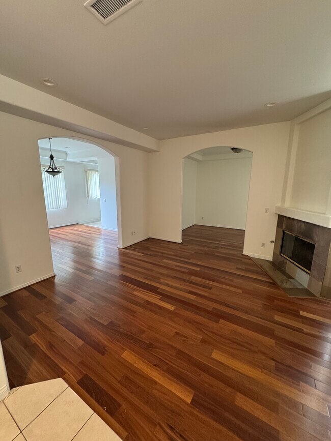 Foto del edificio - 5242 Vesper Ave